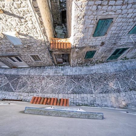 Apartmani Zukic Risan Esterno foto