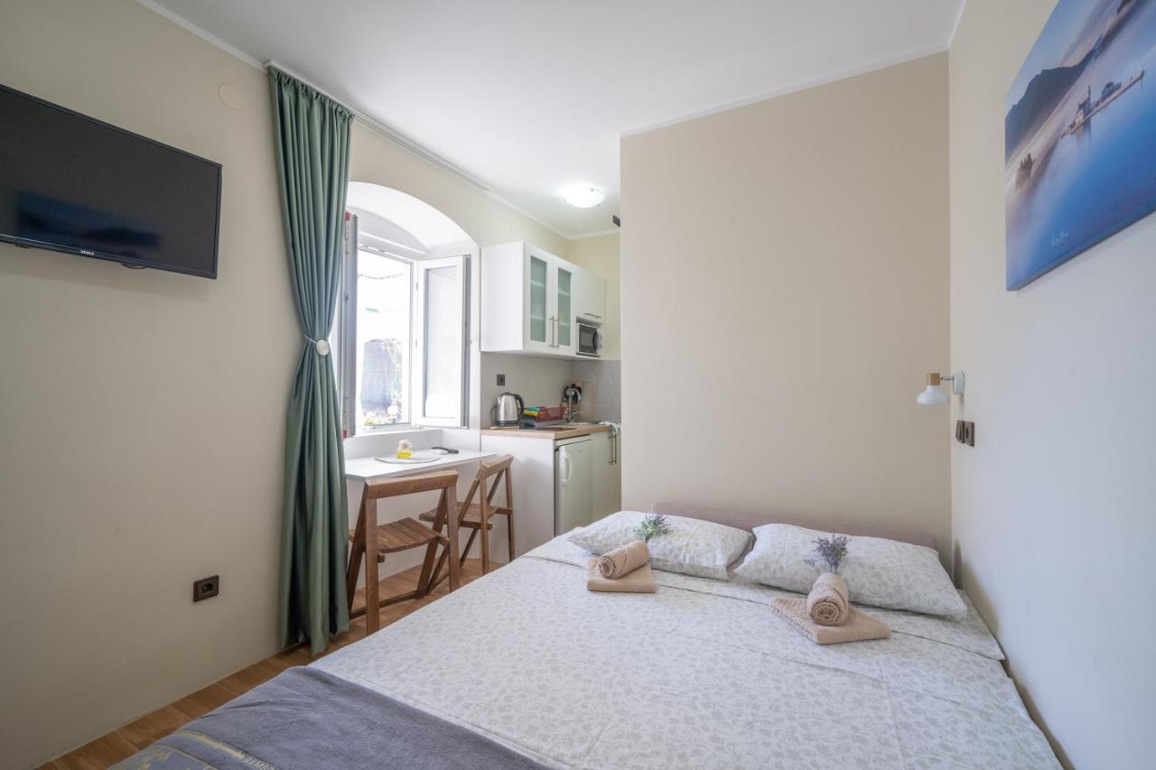 Apartmani Zukic Risan Esterno foto