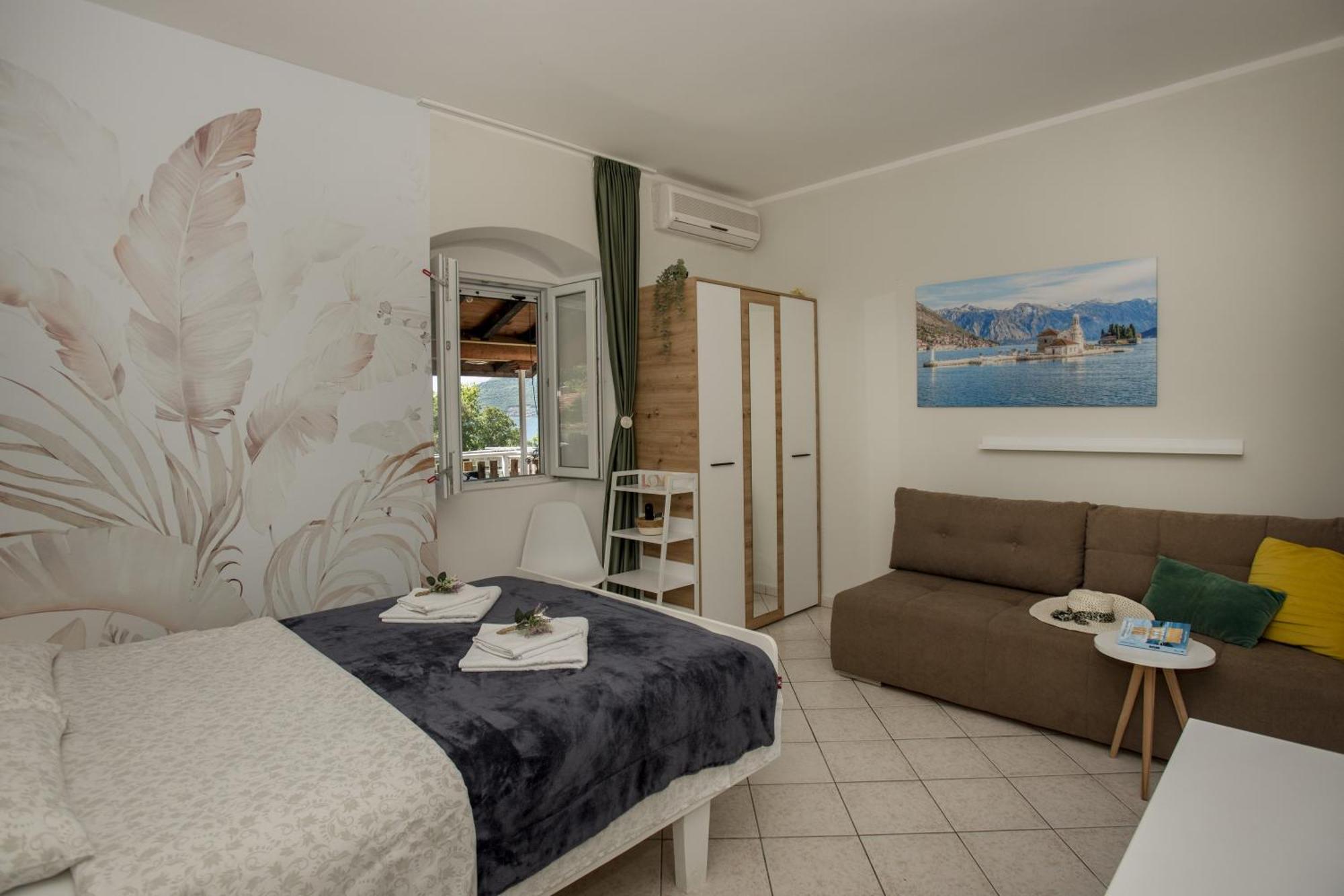 Apartmani Zukic Risan Esterno foto
